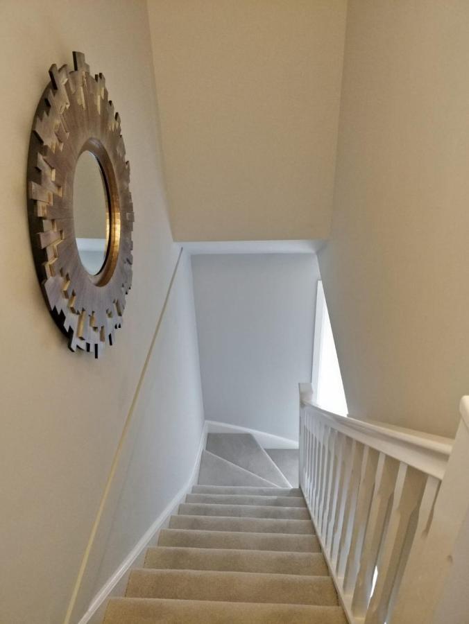 Chandra House Swindon Zewnętrze zdjęcie